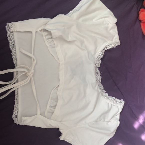 White lace trim top - Picture 2 of 2